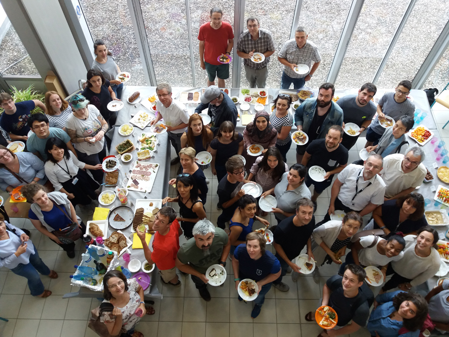 Photo représentant l'ensemble des personnels de l'unité. JPEG 589 Ko